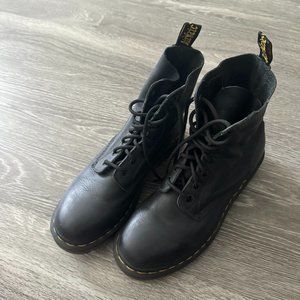 Dr. martens leather boots 1460